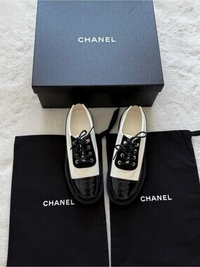 CHANEL women black/white women laces up platform shoes size 36 EU Retail 1275$